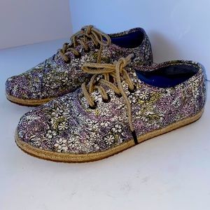 TOMS Cordones Bloom Lace up Espadrille Sneaker 8